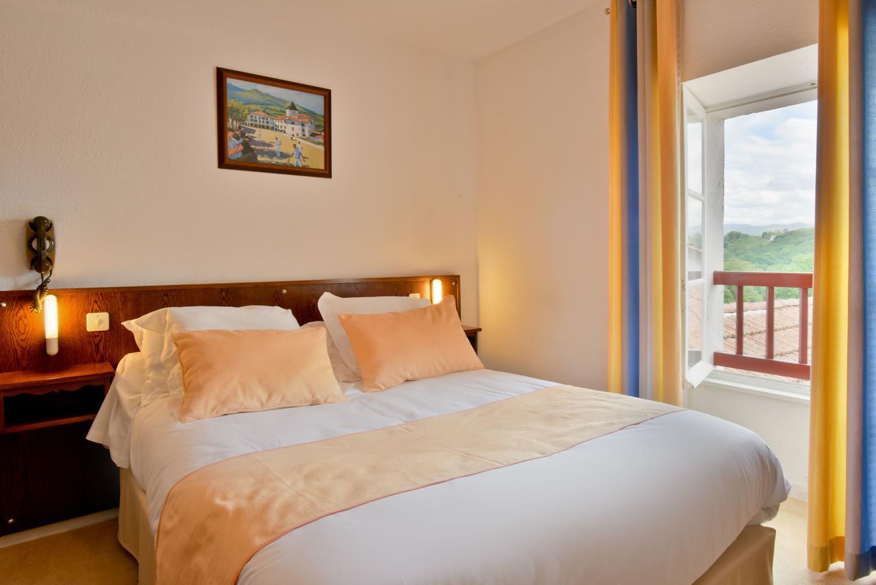 Hotel Logis Baratxartea
